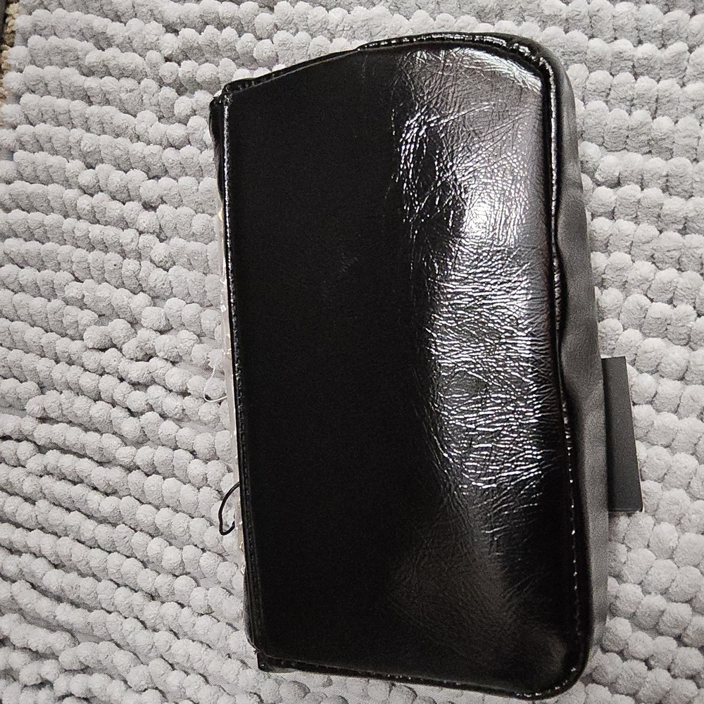 New with tags Nicole Miller Black Purse - Picture 3 of 6